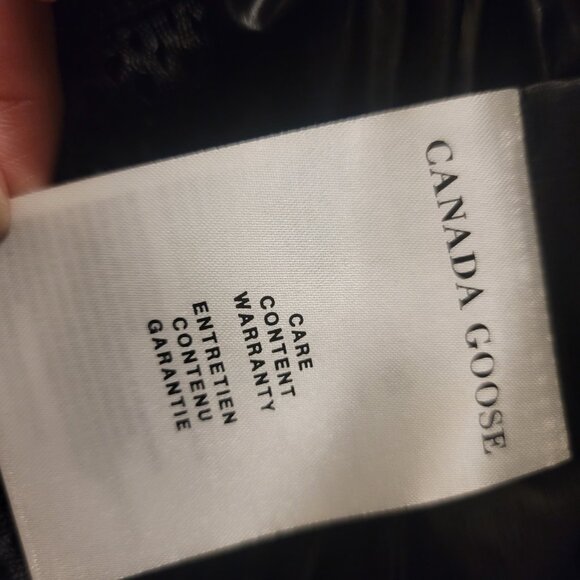 Canada Goose Puffer Jacket - Picture 4 of 9